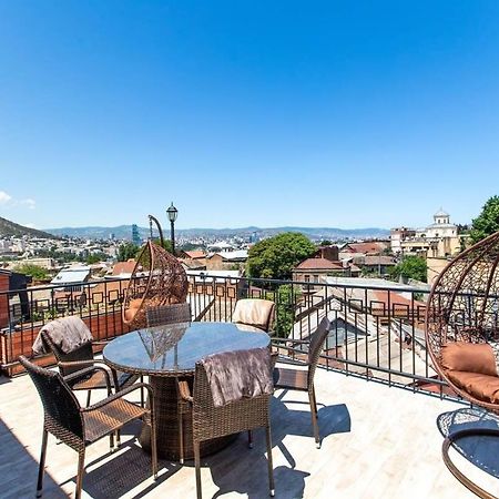 3Br Apt W Huge Terrace & Magnificent Views Tbilisi Exterior photo