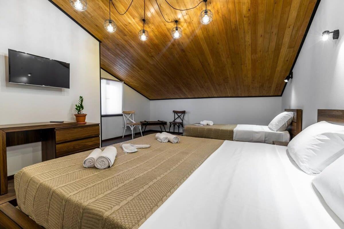 3Br Apt W Huge Terrace & Magnificent Views Tbilisi Exterior photo